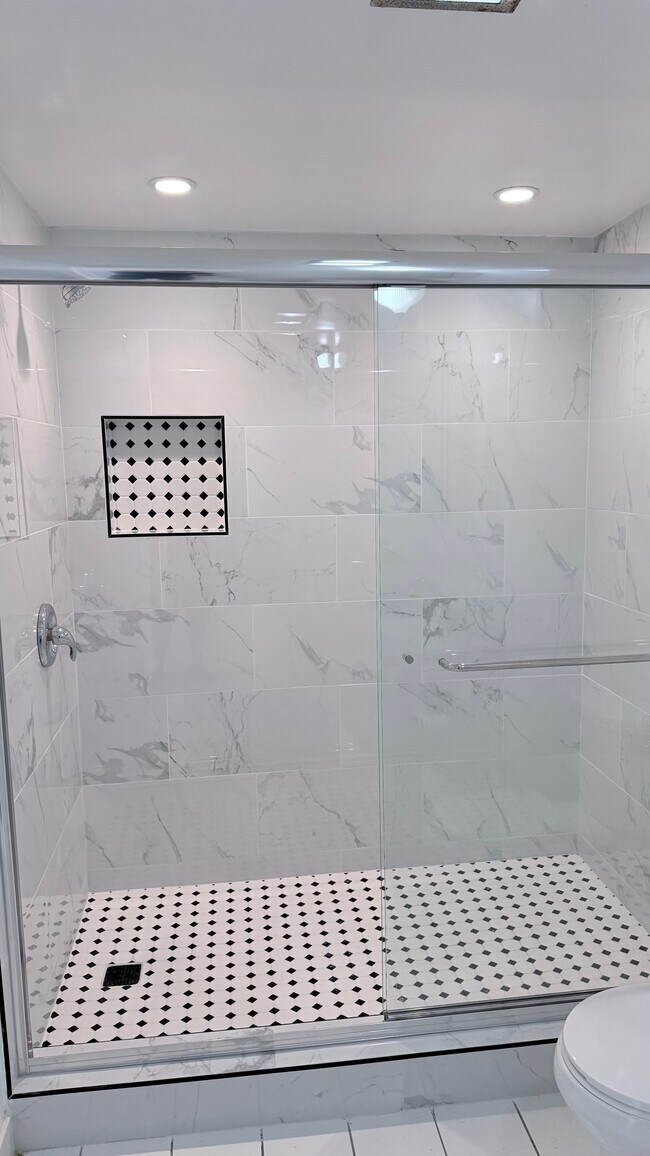 7617 De Longpre Ave unit 1, West Hollywood, CA 90046 - photo 7