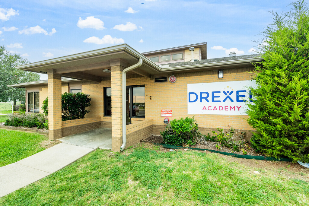 Drexel Academy provides quality holistic education for grades PreK-5th.