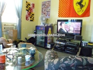 36 Calumet St Unit 2, Boston, MA 02120