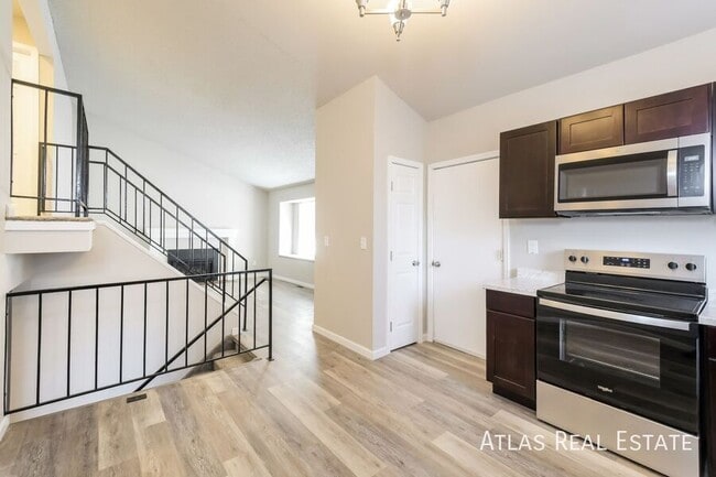 1417 S Biscay Way, Aurora, CO 80017 - photo 2