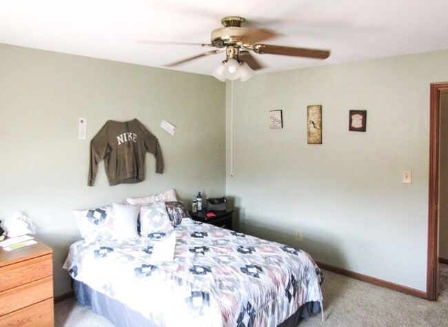 607 Marvin Ave, Grinnell, IA 50112 - photo 6