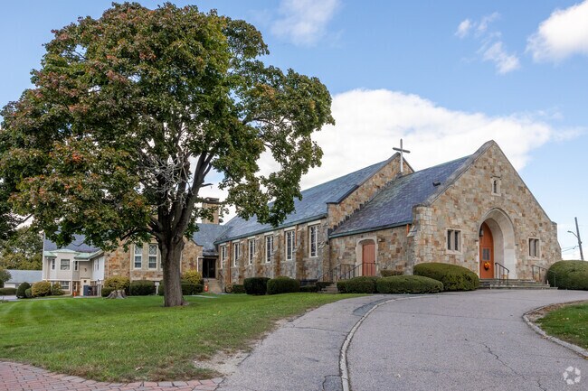 First Congregational Church of Braintree hosts services in a historic setting.