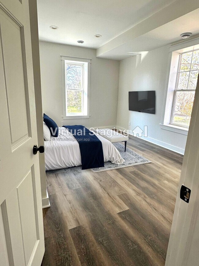 1128 Berlin Rd unit 2, Marshall, WI 53559 - photo 4