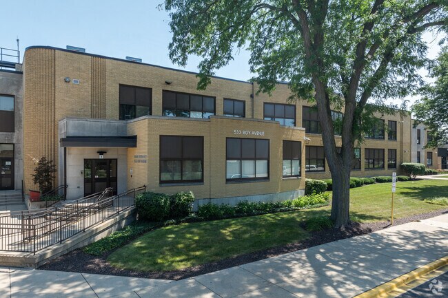 Roy Elementary School has a student-teacher ratio of 12 to 1.