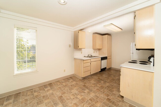 Morning Glory Circle, Spokane, WA 99208 - photo 7