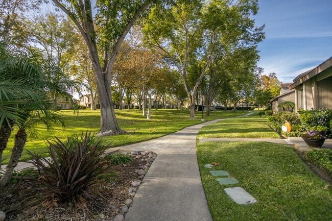 5244 Edge Park Way, San Diego, CA 92124 - photo 5