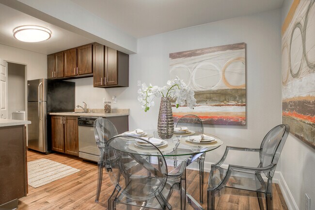 Newport Crossing, Newcastle, WA 98059 - photo 5