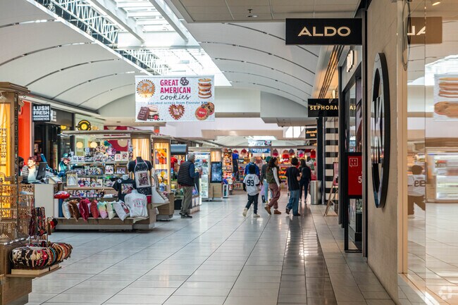 The Willowbrook Mall is just a quick drive away from Preakness, NJ.