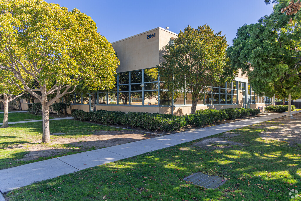 High Tech High North County School, shaping future leaders.