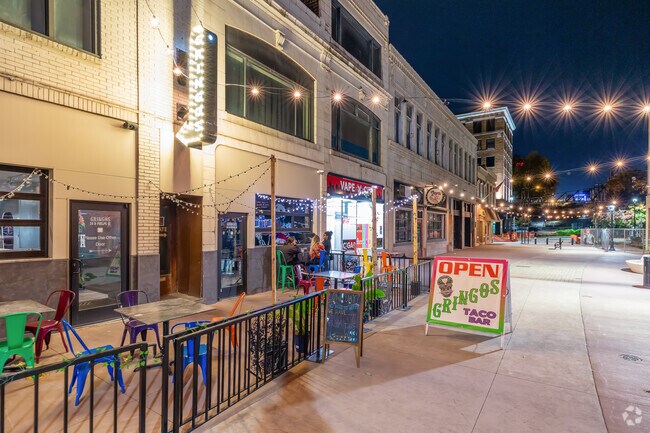 There’s fun nightlife in the Downtown Youngstown neighborhood.