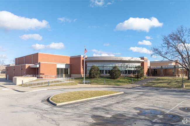 Monroe Elementary School is part of the St. Charles R-VI school district.