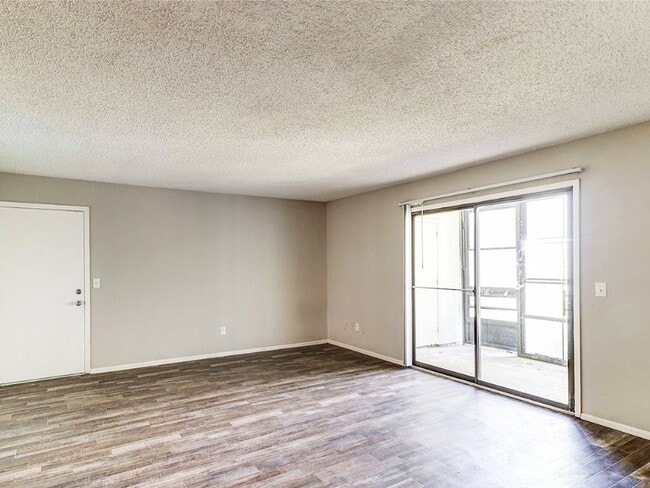 Quail Hollow Apartments, West Columbia, SC 29169 - photo 3