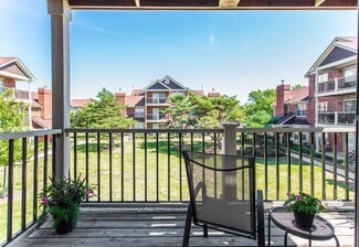 2800 Windsor Dr, Lisle, IL 60532