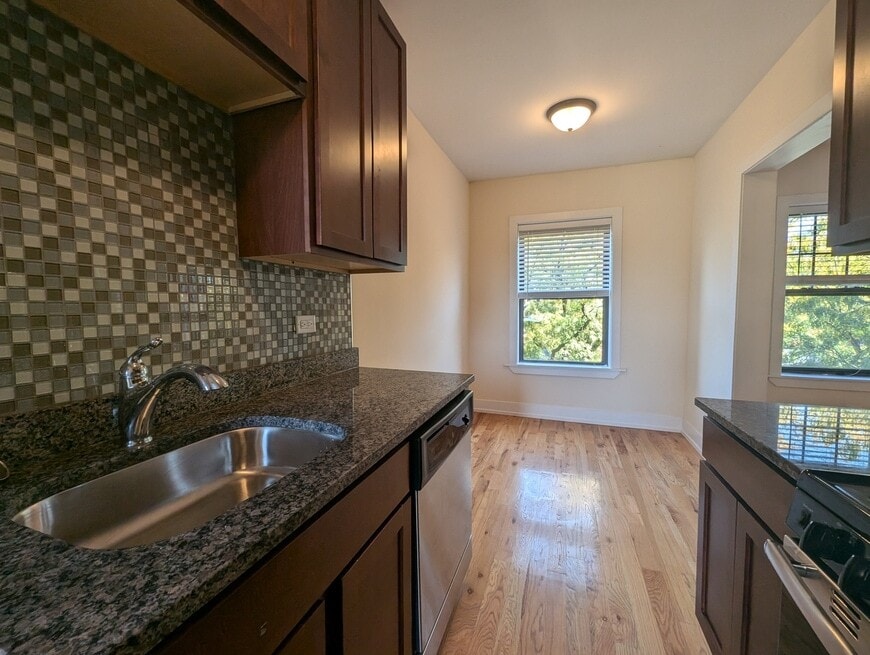 2948 N Seminary Ave unit 3, Chicago, IL 60657 - photo 1