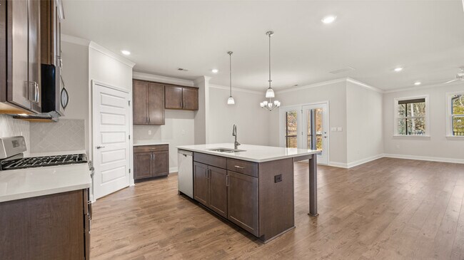 576 Parnassus Rd, Locust Grove, GA 30248 - photo 2