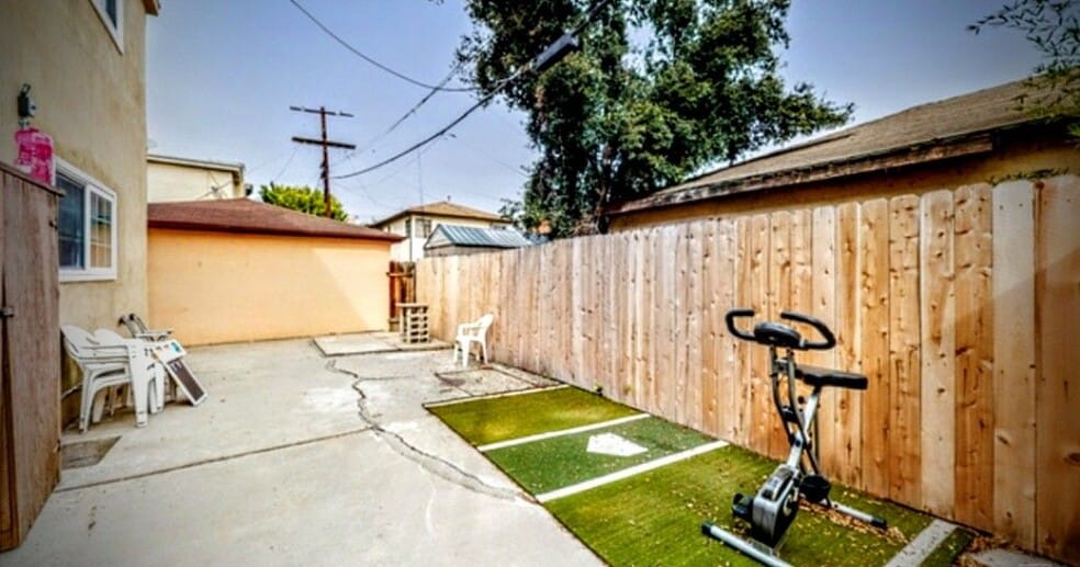 3740 Veteran Ave, Los Angeles, CA 90034 - photo 1