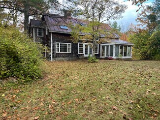 22 Beech Hill Rd, Freeport, ME 04032