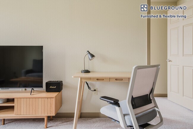 5200 Iron Horse Pkwy unit FL2-ID1780, Dublin, CA 94568 - photo 5