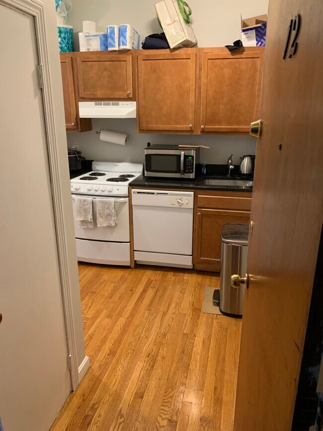 115 Salem St unit 12, Boston, MA 02113 - photo 6