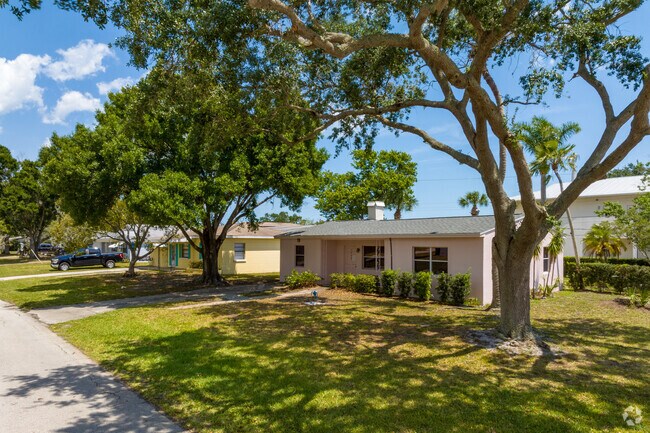 Homes in Downtown Melbourne are colorful and full of character.