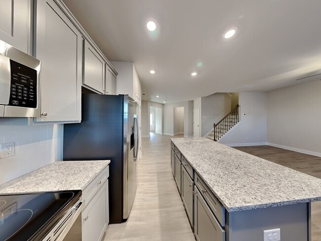 122 Wayne Ln, Canton, GA 30114 - photo 5