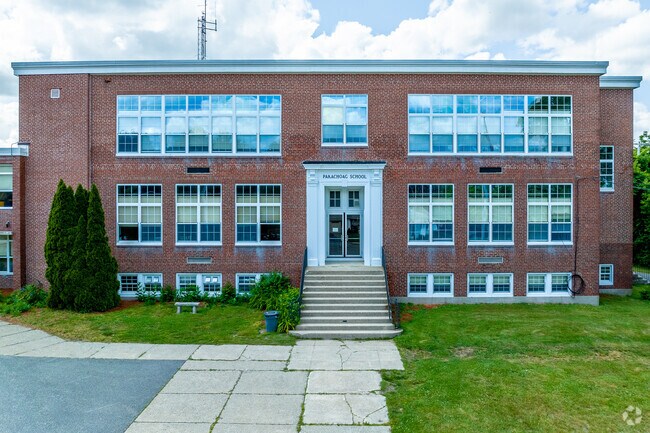 Experienced teachers at Pakachoag Elementary School prioritize student growth.