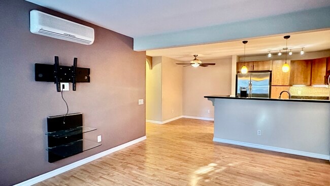 5404 Balboa Arms Dr unit 354, San Diego, CA 92117 - photo 2