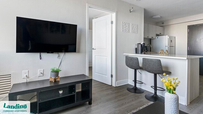 305 Dr M L K Jr St S unit 1039.1403631, Saint Petersburg, FL 33705 - photo 5