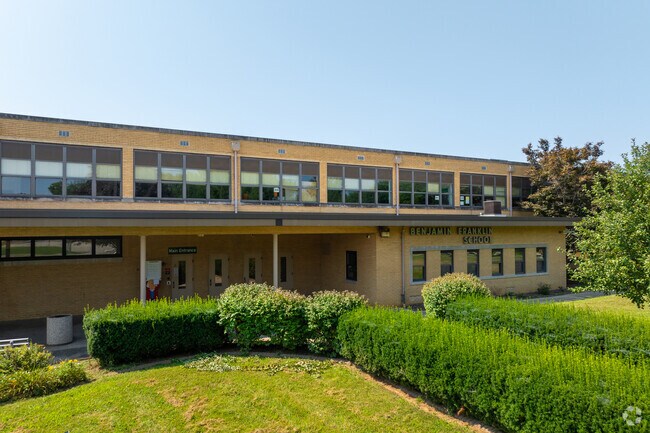 Benjamin Franklin Middle School is an excellent school for students in the Springfield area.