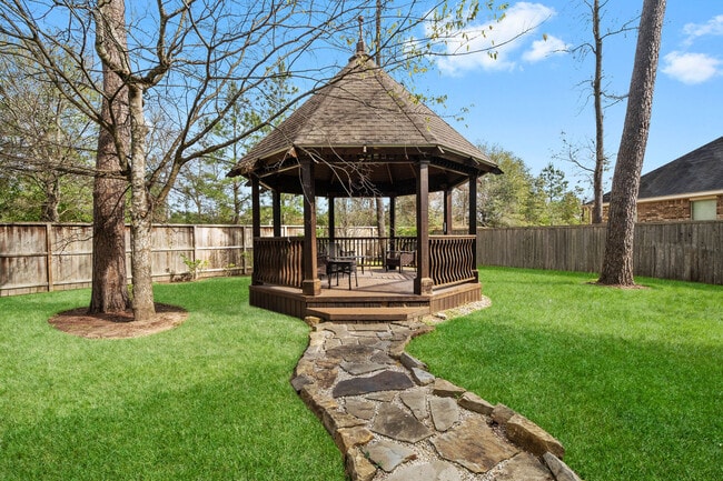 10 Pintuck Place, Spring, TX 77389 - photo 2