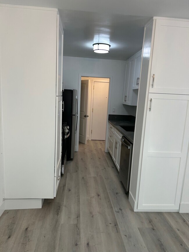 216 S Occidental Blvd unit 312, Los Angeles, CA 90057 - photo 5