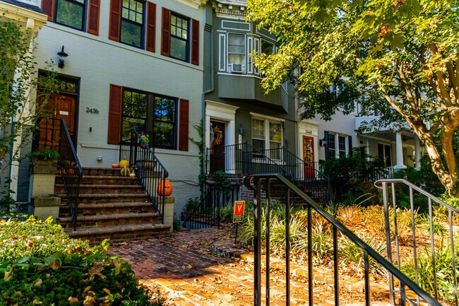 Let the possibilities unfold as you explore these single-family abodes in Kalorama Triangle.