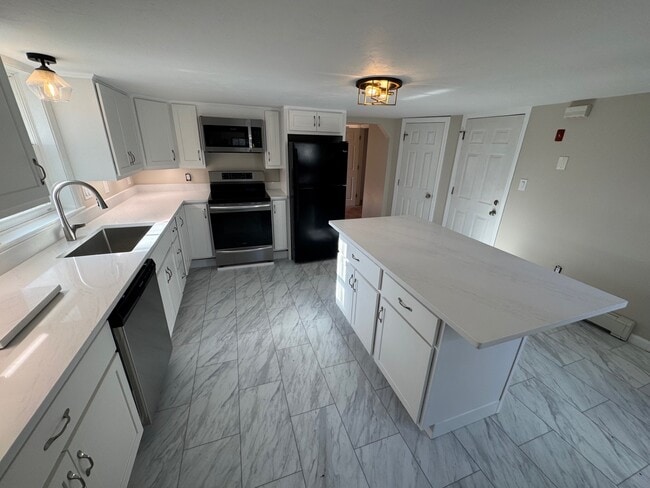 456 Mattakeesett St unit 3, Pembroke, MA 02359 - photo 3