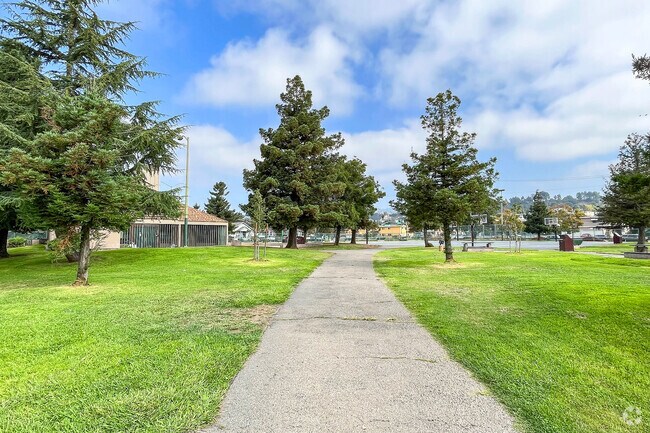 Verdese Carter Park is the perfect place for a morning walk in Durant Manor.