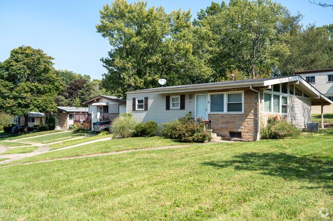 Chapel Hill’s streets are dotted with classic ranch-style homes.