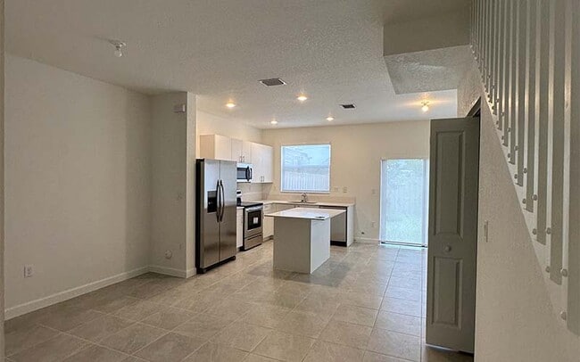 28471 SW 132nd Ct, Homestead, FL 33033 - photo 2