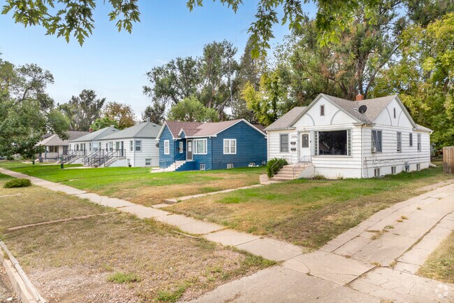 You can find bungalows and multi-unit 20th century properties in Arlington Heights.