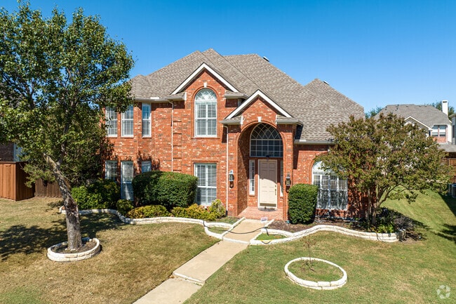 Larger 2-story houses with a timeless design can be found in most of Spring Ridge.