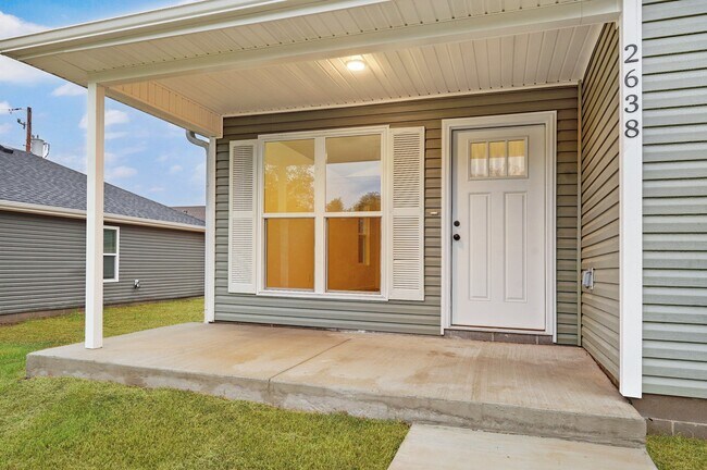 2638 E 4th St, Joplin, MO 64801 - photo 2