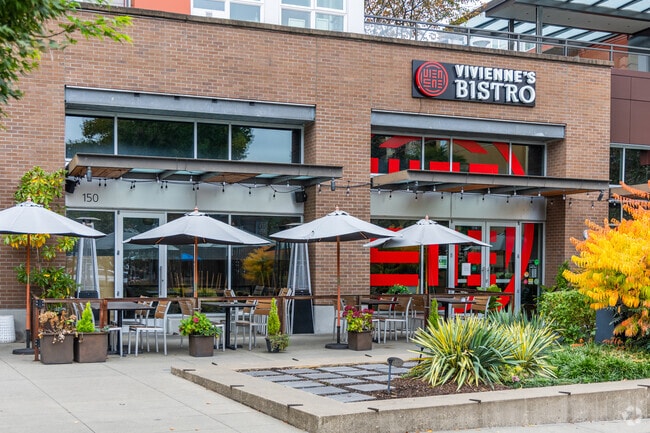Vivienne's Bistro in Downtown Mercer Island serves Chinese cuisine.