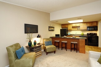 9555 International Cir, Indianapolis, IN 46268