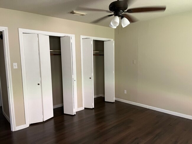 205 N Ormsby St unit 1, Alvin, TX 77511 - photo 4