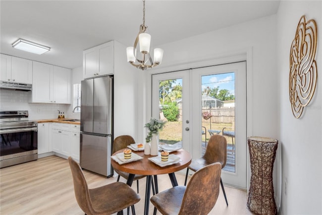 2802 21st St W, Bradenton, FL 34205 - photo 6