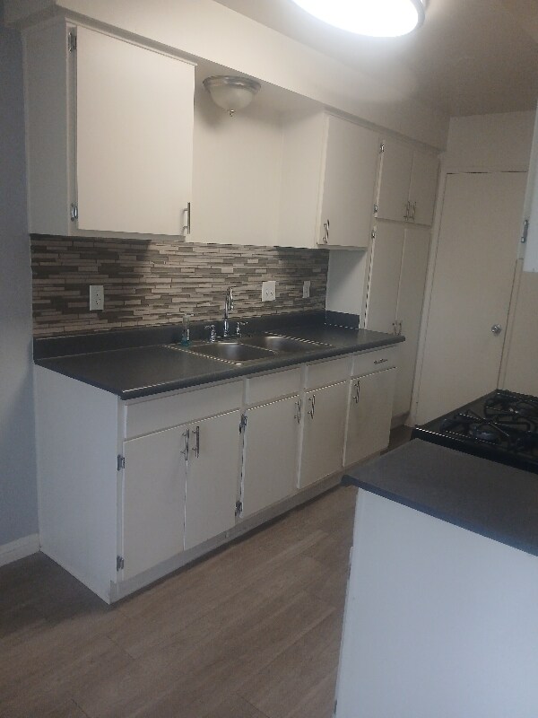 27325 Camp Plenty Rd unit 2, Santa Clarita, CA 91351 - photo 3