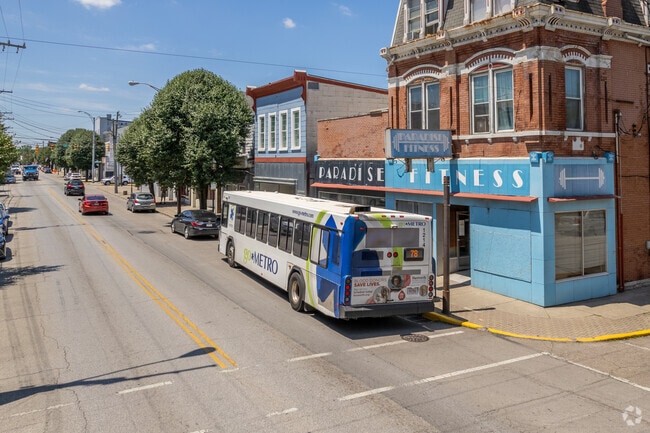 Metro offers bus service in Elmwood Place for easy commutes to shopping and dining.