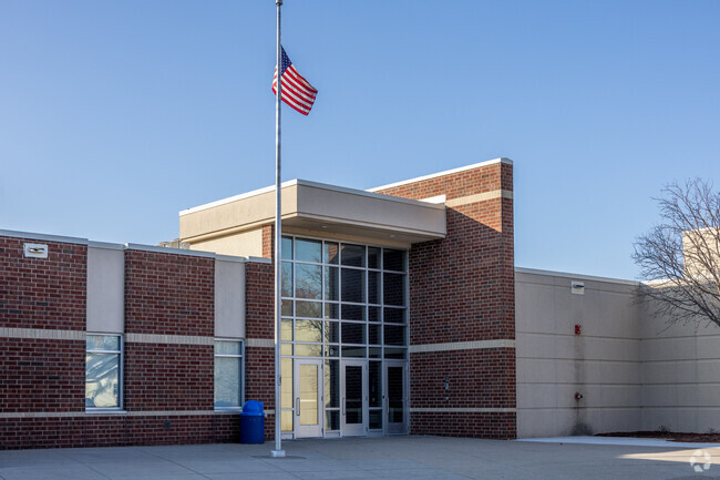 Randolph Elementary School's teachers earned a grade of B+ from Niche.com.