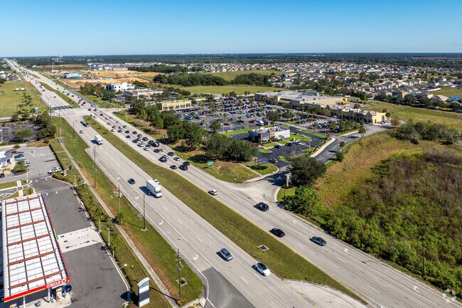 US Highway 27 runs along Davenport's west side, providing easy access to amenities.