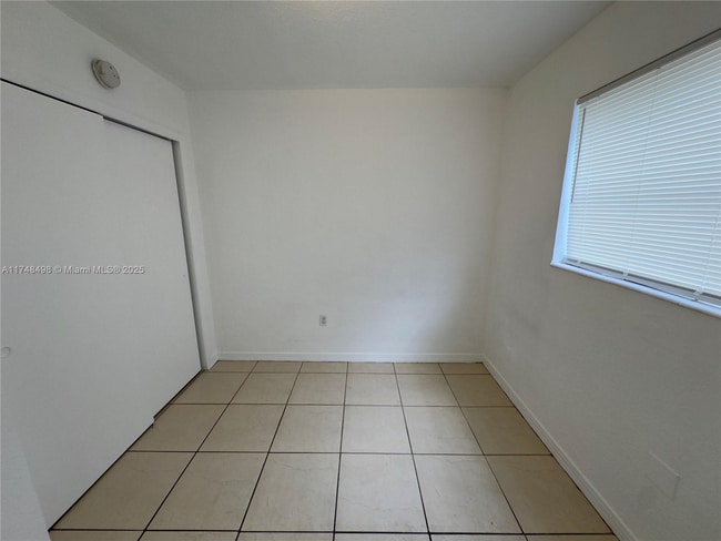 2610 NW 16th Street Rd, Miami, FL 33125 - photo 5