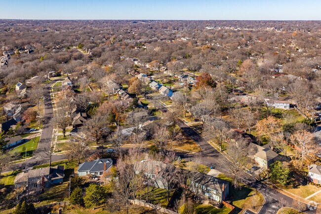 Pinehurst provides a suburban setting just south of Downtown Overland Park.