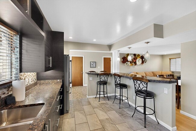 4715 Marquette Ave NE, Albuquerque, NM 87108 - photo 2